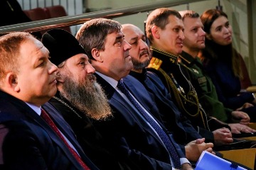     II     -   : , ,      .