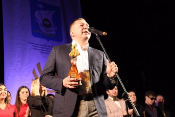 25 ноября 2016 года – глава города Александр Ярошук пришел на Финал 21 сезона Городской лиги КВН «Золотой осьминог», чтобы поддержать участников игры