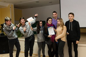  ѻ    ? ? ?    .           .