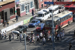 ��������� ������: ������ ��������� � �������������� ��  ������������ 2 ����� ����������. ������ �������� ������ �� ����� � ������ ������