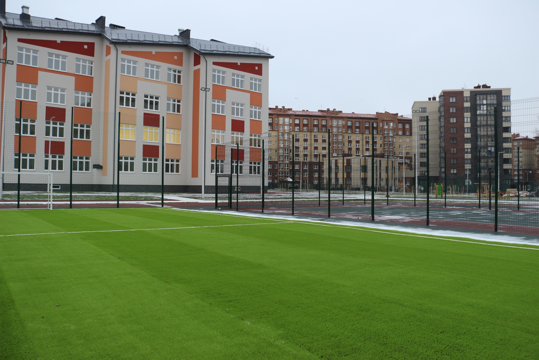 новая школа на аксакова калининград. новая школа в гурьевске калининградской области. 59 шк калининград. новая школа в калининграде. 57 школа калининград.