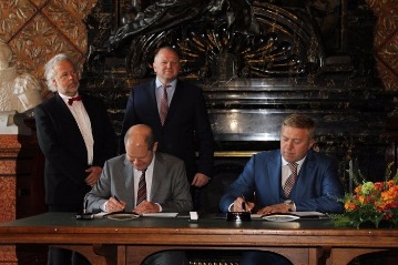 23                                     2015-2017 ..