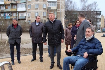 26  2015                ,      .