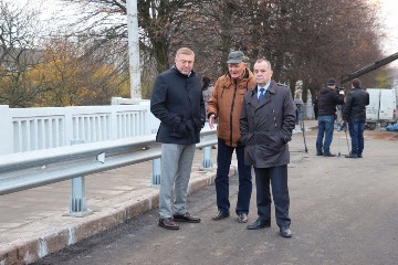 8  2017  -             .  (   )     