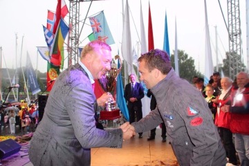 8  2017  -          VIII      ,     .