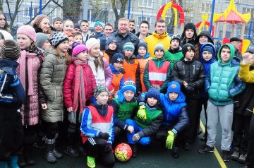 17 декабря 2015 года – Открытие новой спортивной площадки на улице Горького.