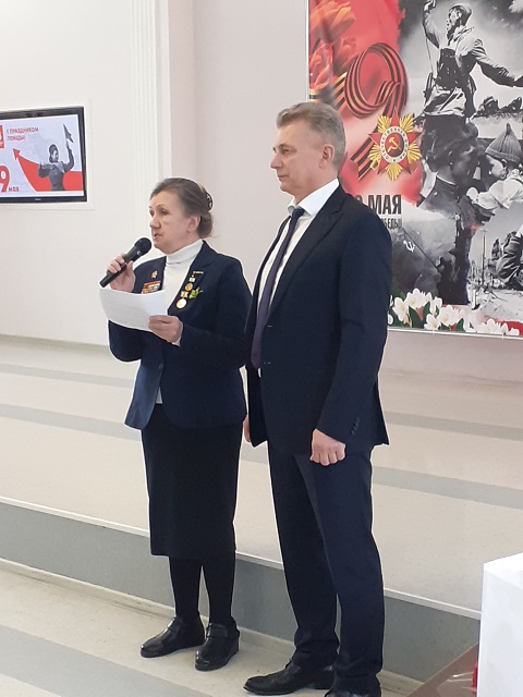    21       75       1941-1945 .