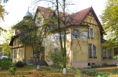 ����� ����