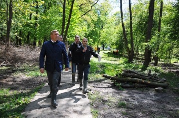 15  2015           -             