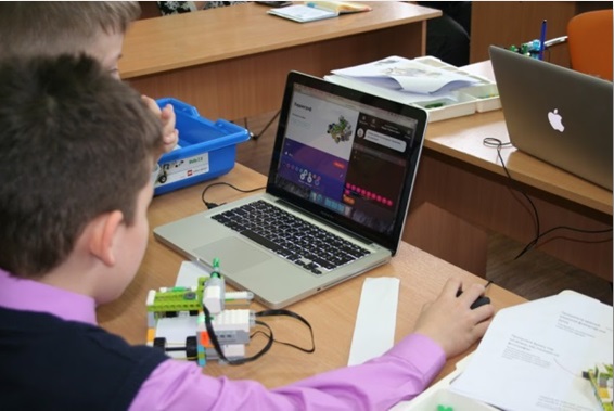 14  2018      32      .   LEGO .  