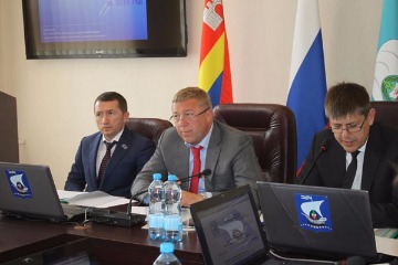 18  2017                    2016 