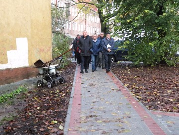 3  2017  -                        .