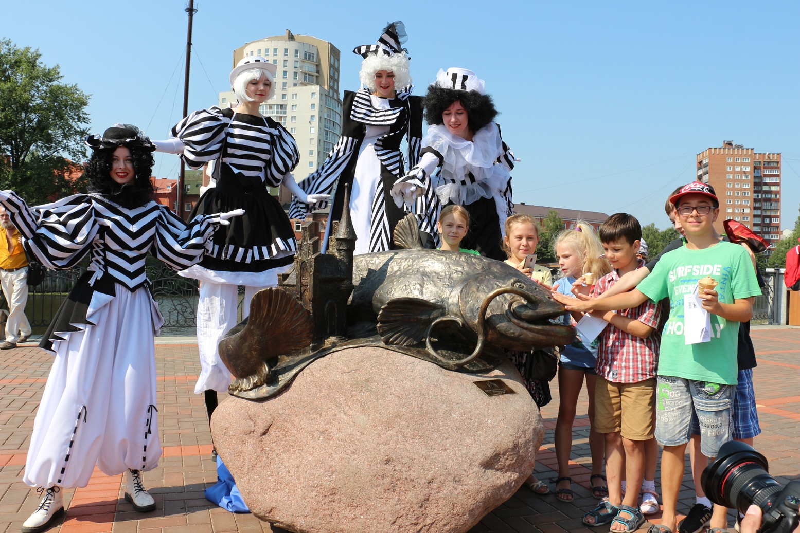 Ресейлік ерлі-зайыптылардың үйдегі порно видеолары