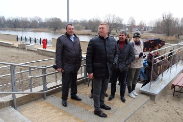 26  2015                ,      .