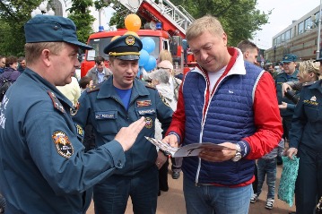 30                ,  25-  