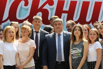               ,         125 .           .